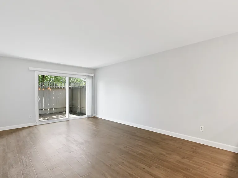 745 F St #2 — Photo 9