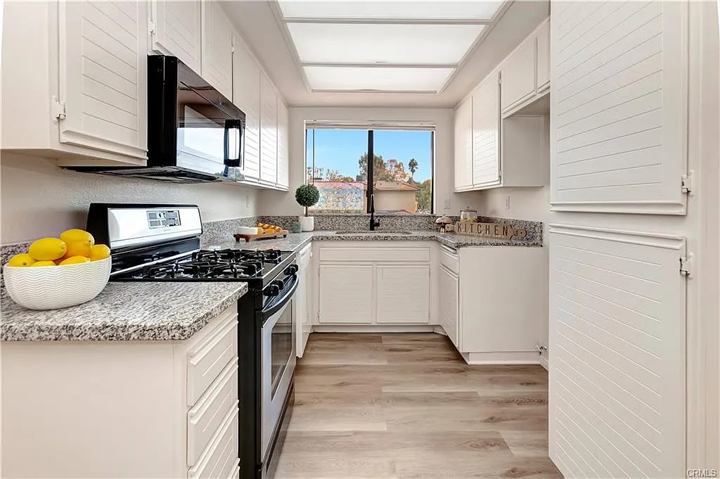 2 bed, 1152 sqft, $3,100 — Photo 4