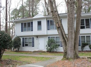 121 Westview Dr APT 52, Carrboro, NC 27510