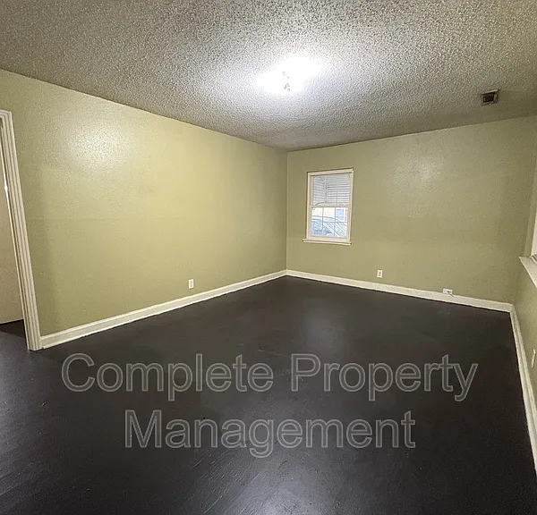 7801 Vienna Ave #1 — Photo 3