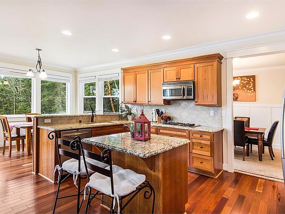 3rd image of 6320 65th Ave NW