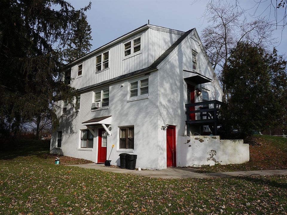 2nd image of 546 Warren Rd