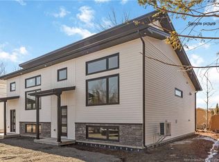 82 Twin Oaks Dr, Moncton, NB E1G0L8