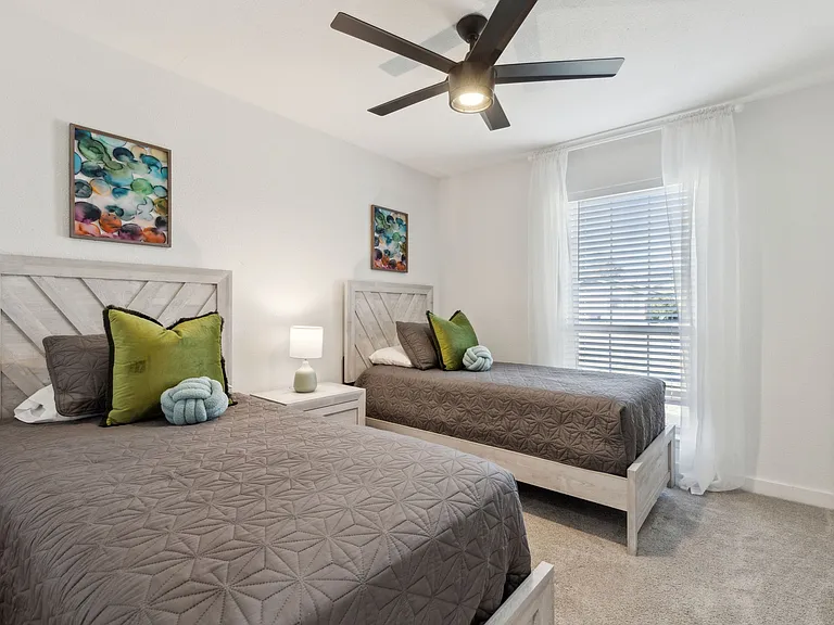 726 Snowden Dr — Photo 16