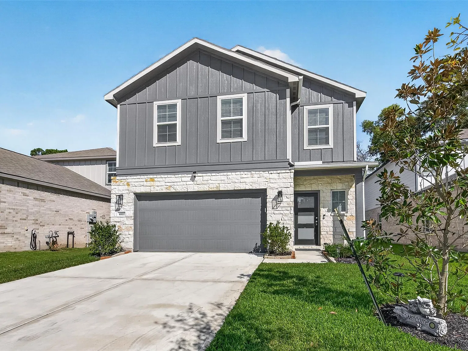 5 bed, 3.5 bath, 2337 sqft, $2,400 — Photo 3