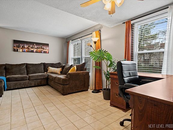4th image of 5325 Creekside Dr APT D