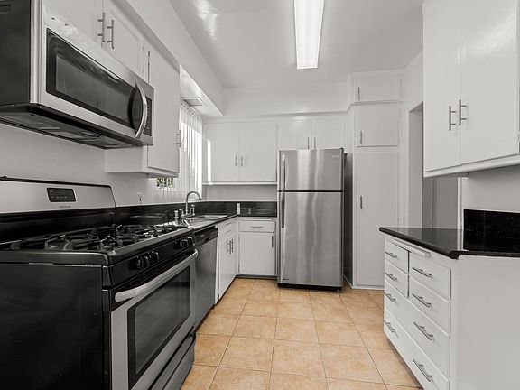 2nd image of 6200 Fountain Ave #6d3e8fef8