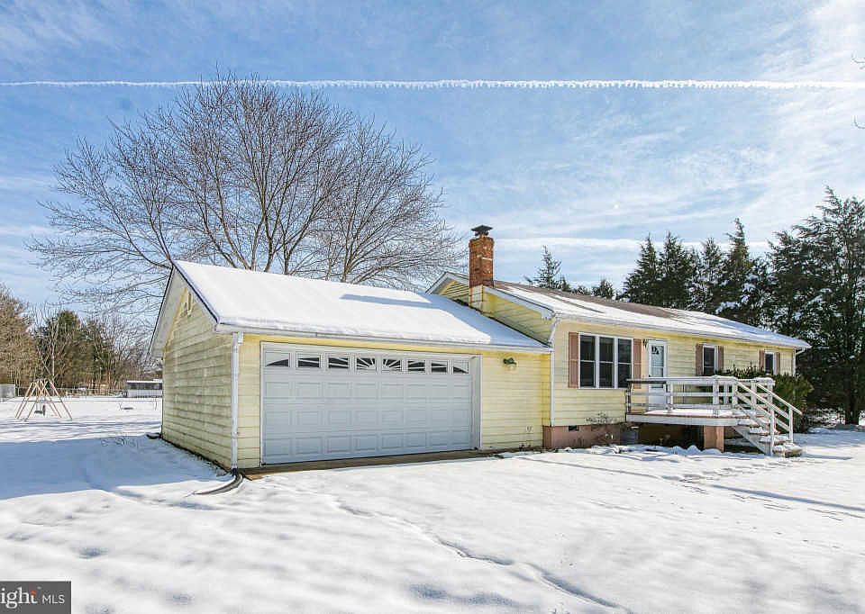 1st image of 11161 Cedar Ln