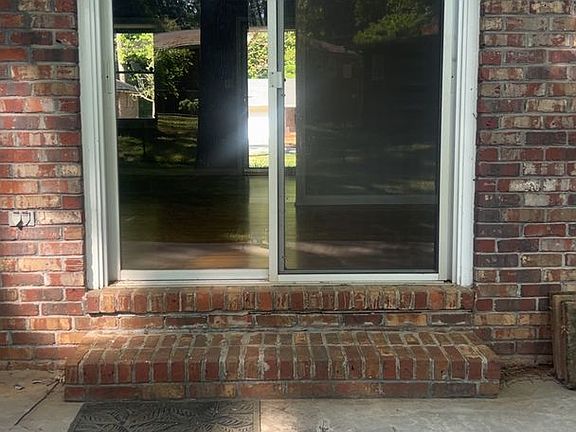 5th image of 4475 Lake Ivanhoe Dr