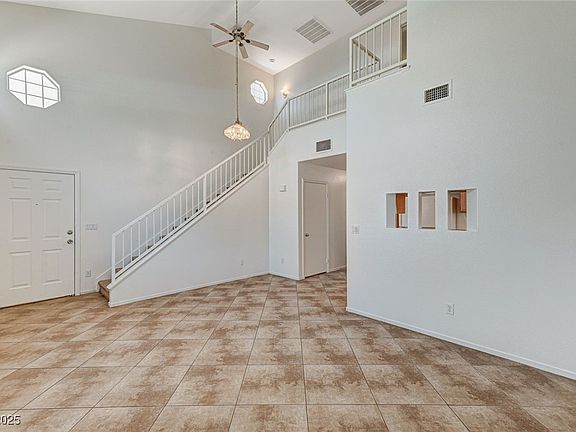 4th image of 5588 Ness Ave
