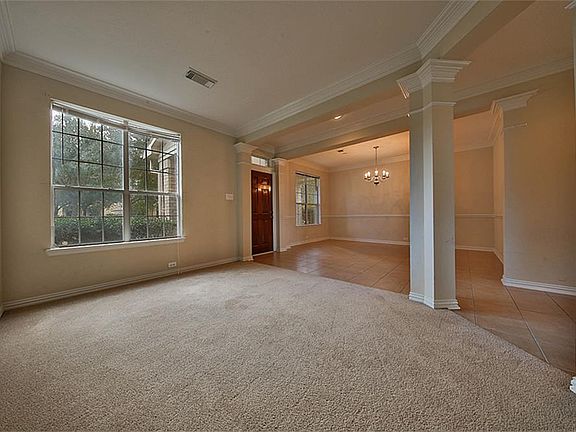 4th image of 219 Briar Trace Ln
