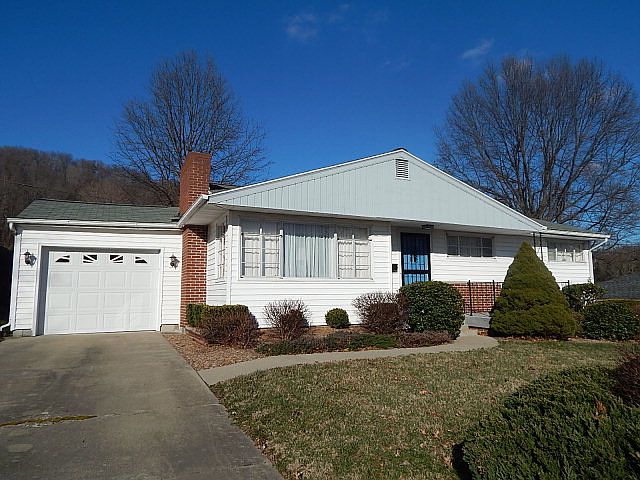 1st image of 1413 Layton Dr