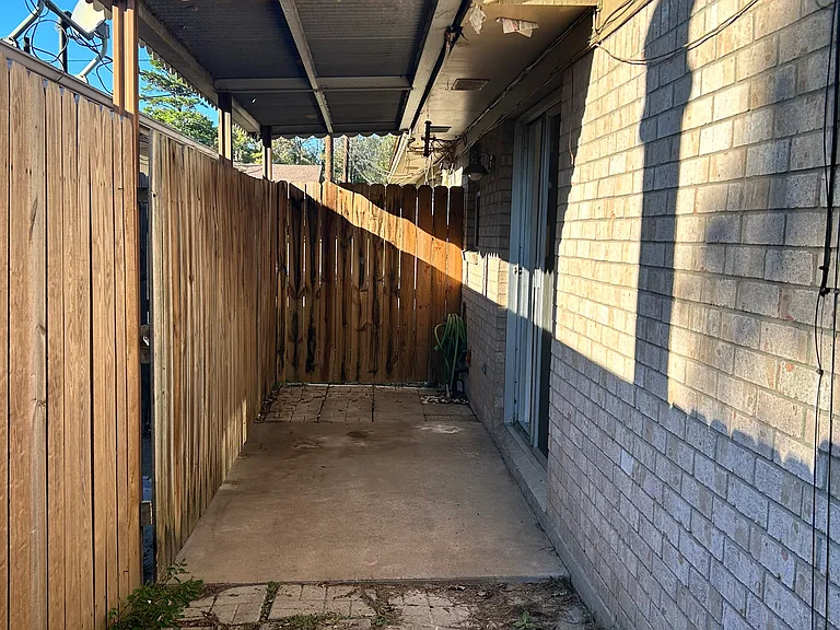 102 Gatewood Ln — Photo 12