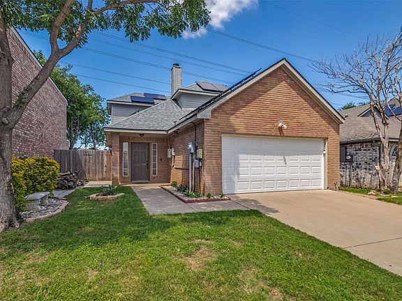 2nd image of 1383 Mimosa Ln