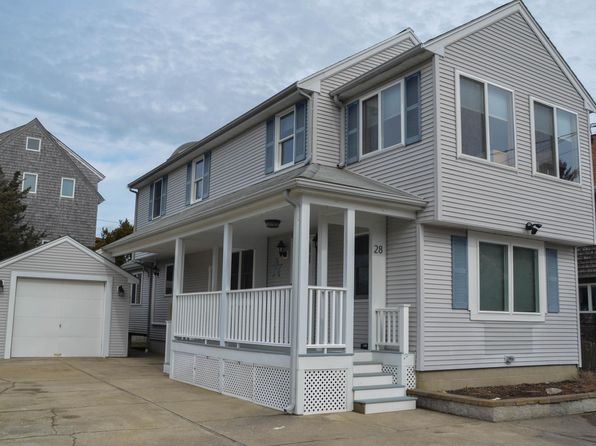 28 Pine Point Rd