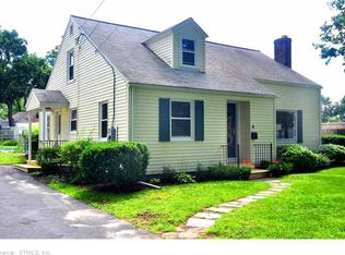 4 Victory St, Enfield, CT 06082