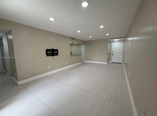 9405 Fontainebleau Blvd APT 113-22, Miami, FL 33172