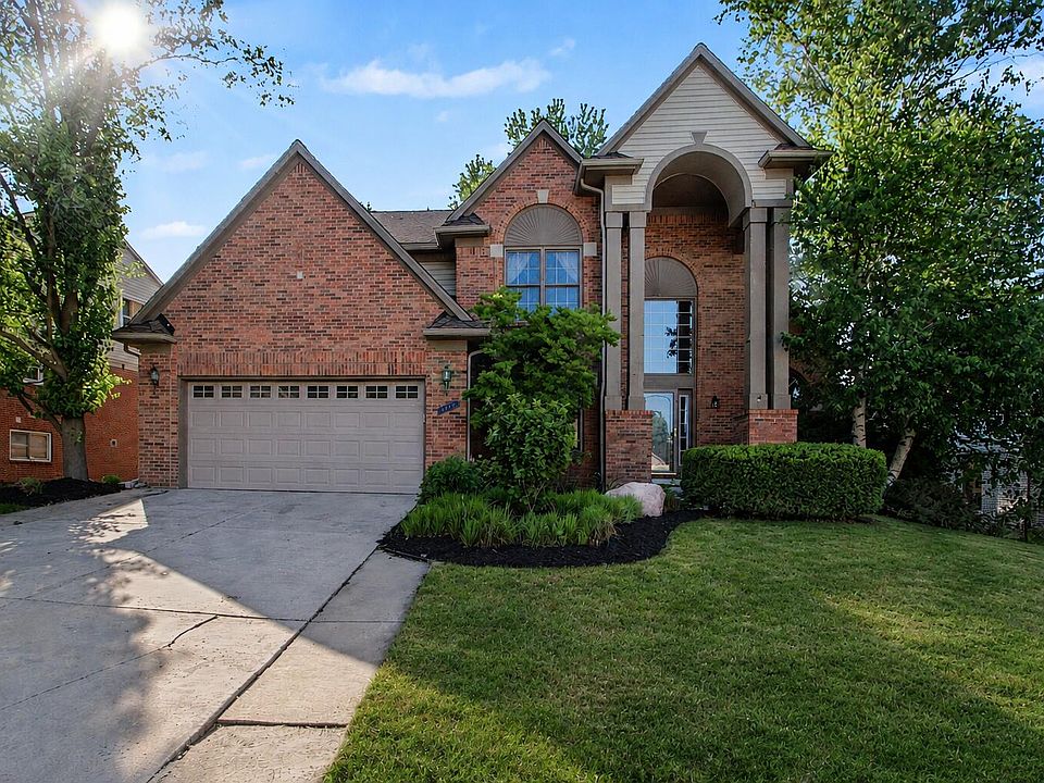 1st image of 2877 Leslie Park Cir