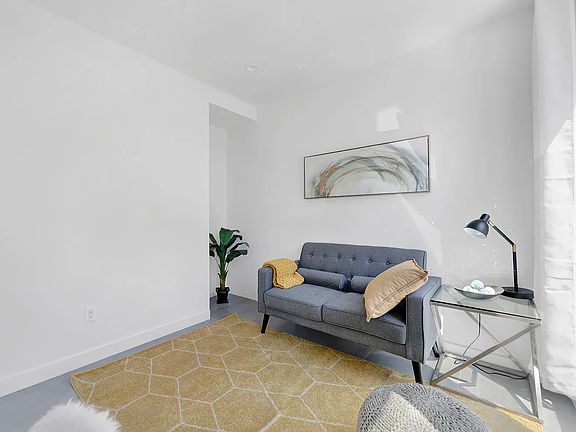 4th image of 135 Johnson Ave #2G