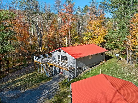 3rd image of 431 Beam Hill Rd