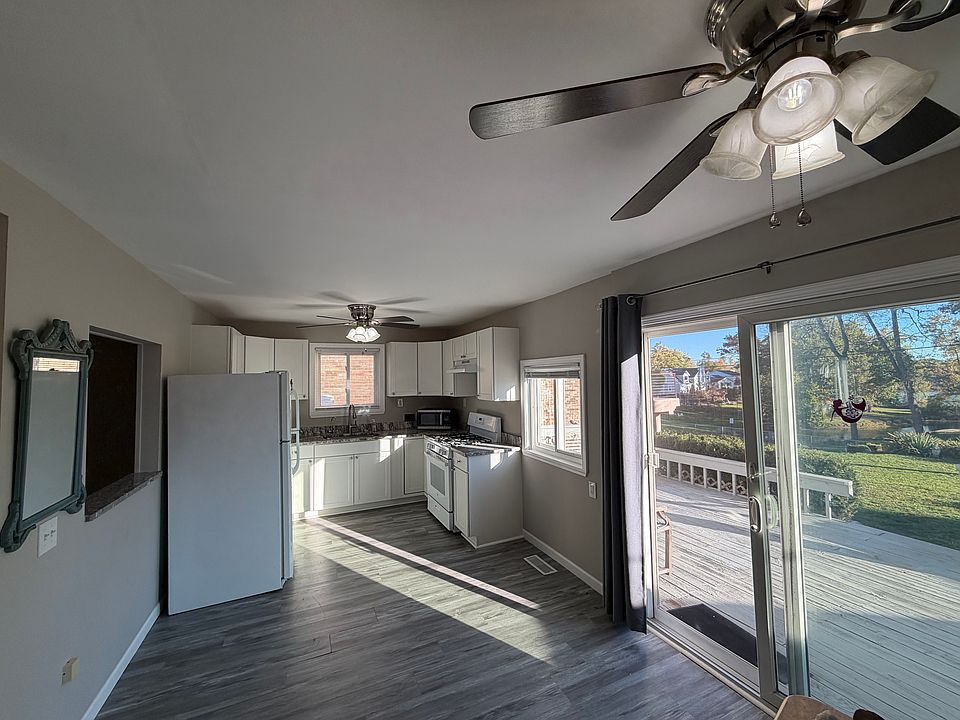 6897 Dandison Blvd, photo 11