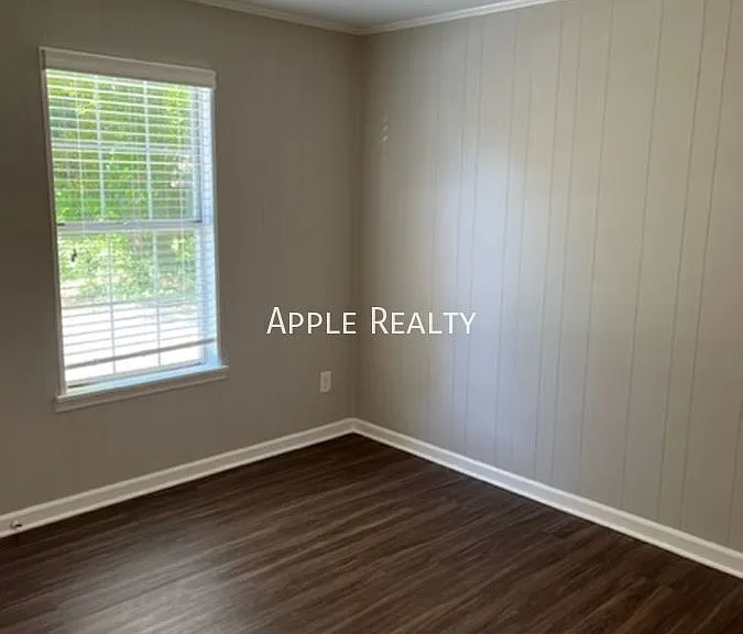 921 Virgie St #A — Photo 10