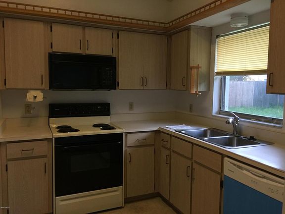4th image of 2140 Monticello Dr