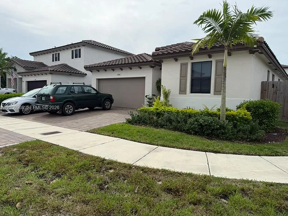 11908 SW 238th Ter
