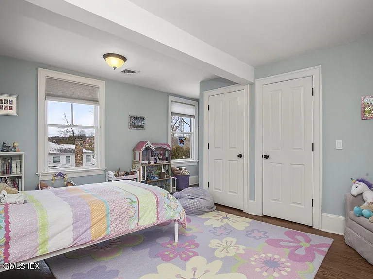8 Highview Ave — Photo 31