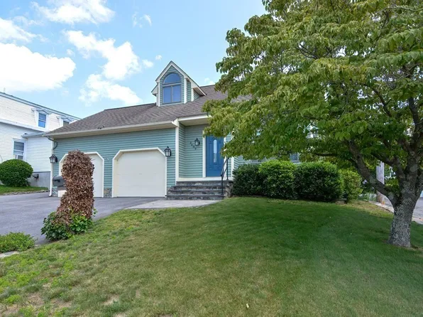 3489 N Main St, Fall River, MA 02720