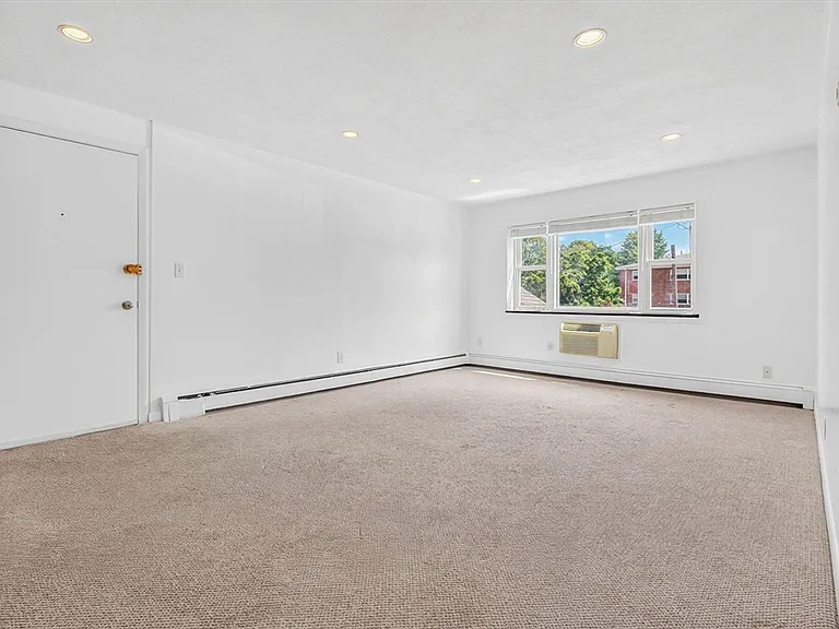 366 Elliot St #7 — Photo 9