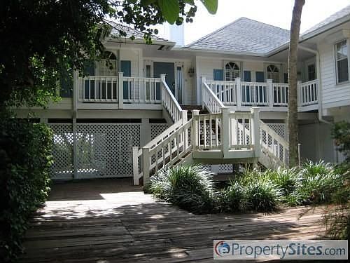 1st image of 16465 Captiva Dr