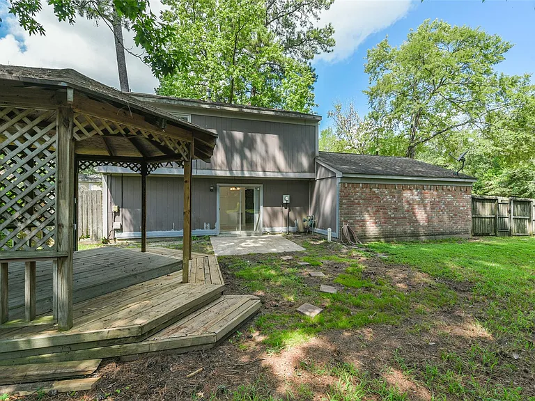 2203 Riverford Dr — Photo 36