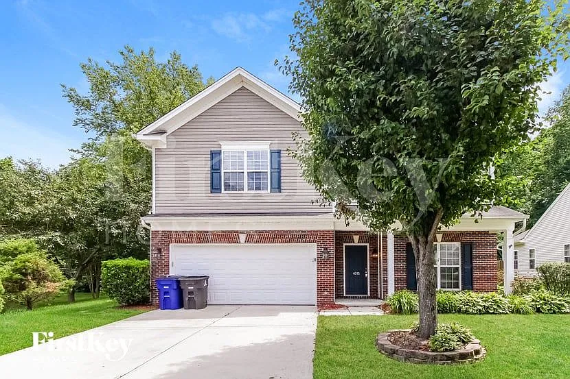 4015 Shadetree Dr