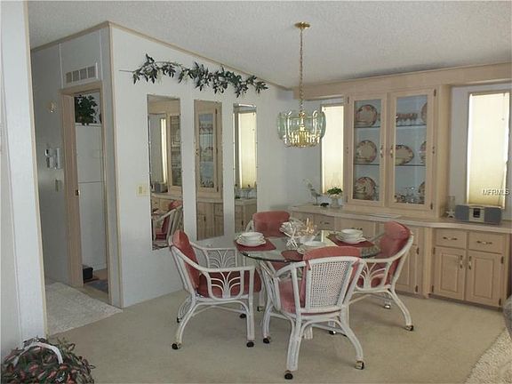 5th image of 545 Amberjack Dr