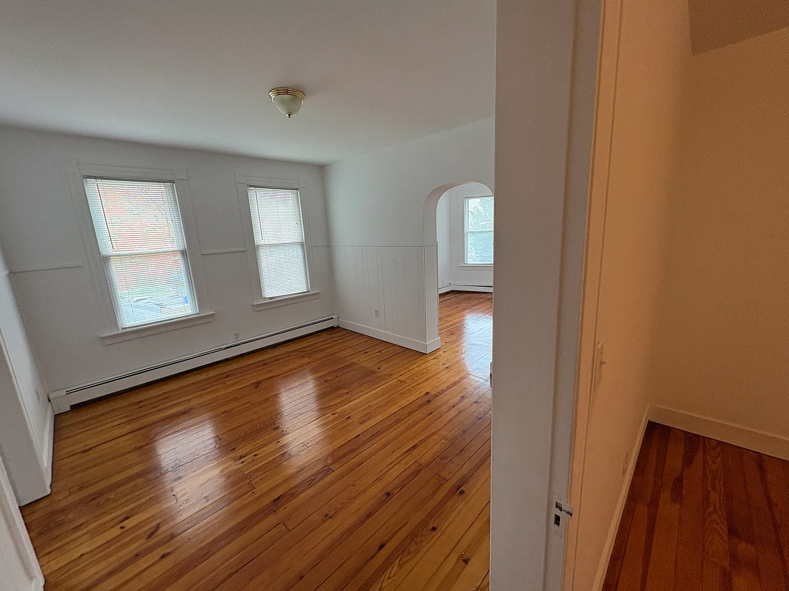 2 bed, 1200 sqft, $2,000 — Photo 3