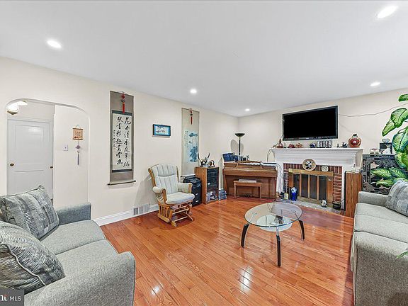 3rd image of 113 Glendale Rd