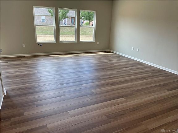 4th image of 207 Litten Ct