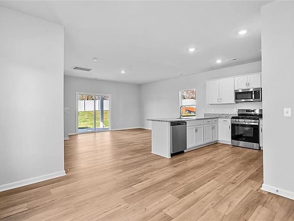 4th image of 5344 Spicewood Lake Ln