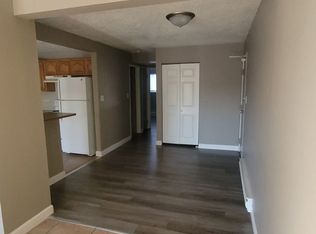 1324 Geneva Rd #1A, Palatine, IL