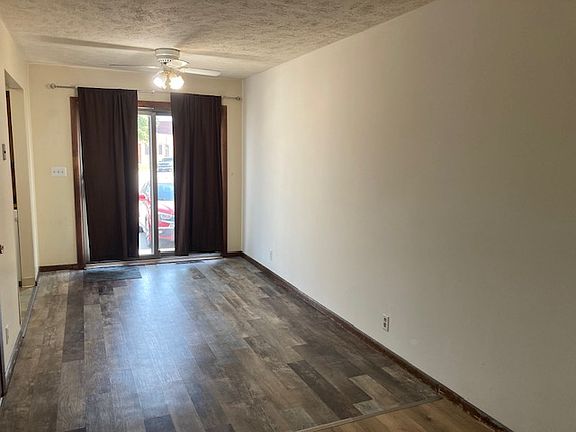 3rd image of 2811 W Koenig St
