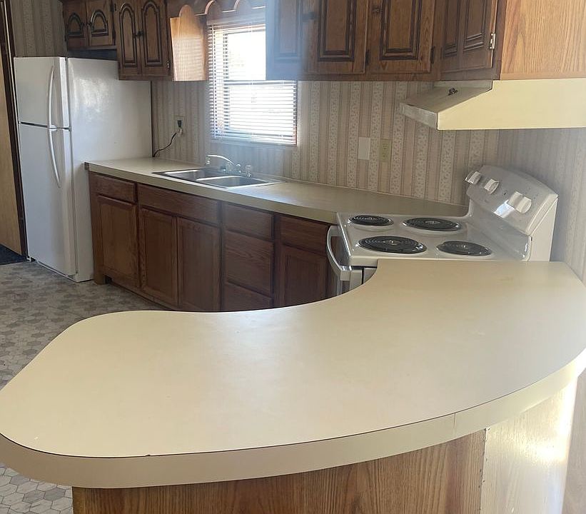 2nd image of 103 Jackson St #33