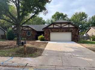 1204 N Armstrong Ct, Derby, KS 67037