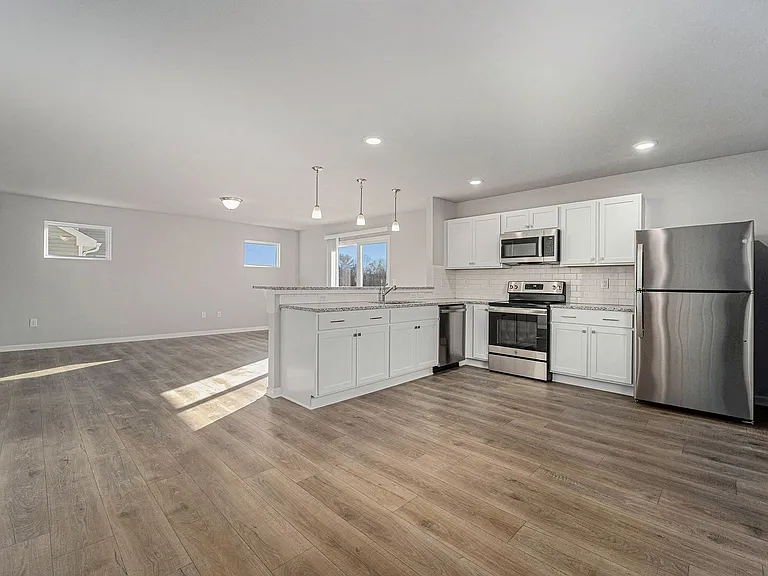 2309 Richardson Ct — Photo 10