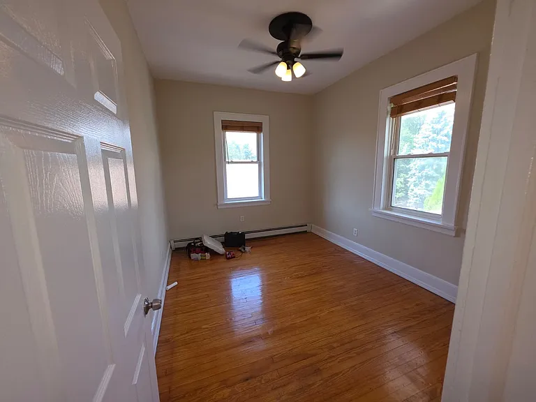 22 Essex St #2 — Photo 16