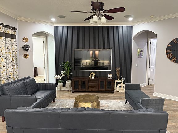 3rd image of 14620 Chatsworth Manor Cir