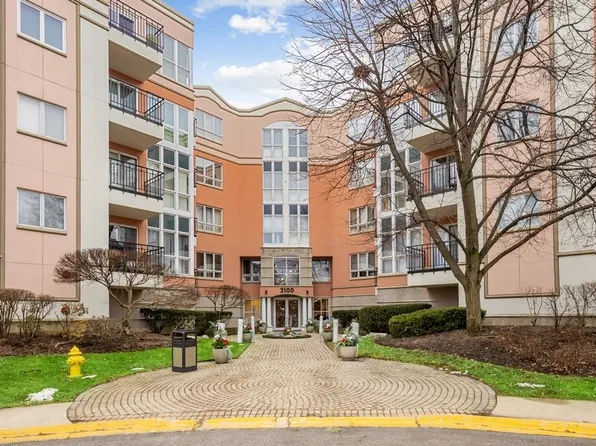 3100 Lexington Ln APT 101, Glenview, IL 60026