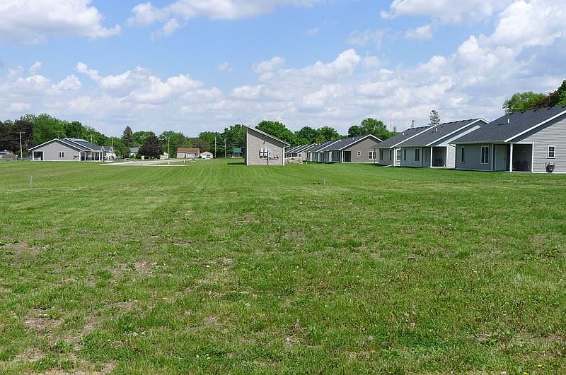 1st image of 907 9th St
