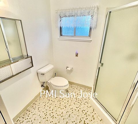 1193 Crowley Ave - Master Bath_10162024