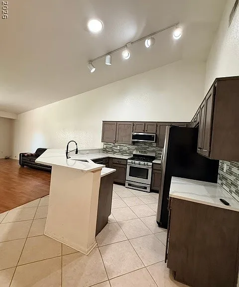 875 Serpentina Ave — Photo 7